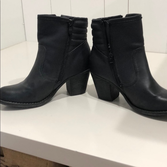 Black booties - Picture 2 of 2